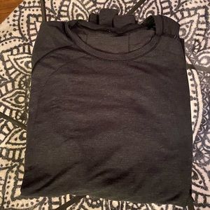 XL metal vent tech long-sleeve